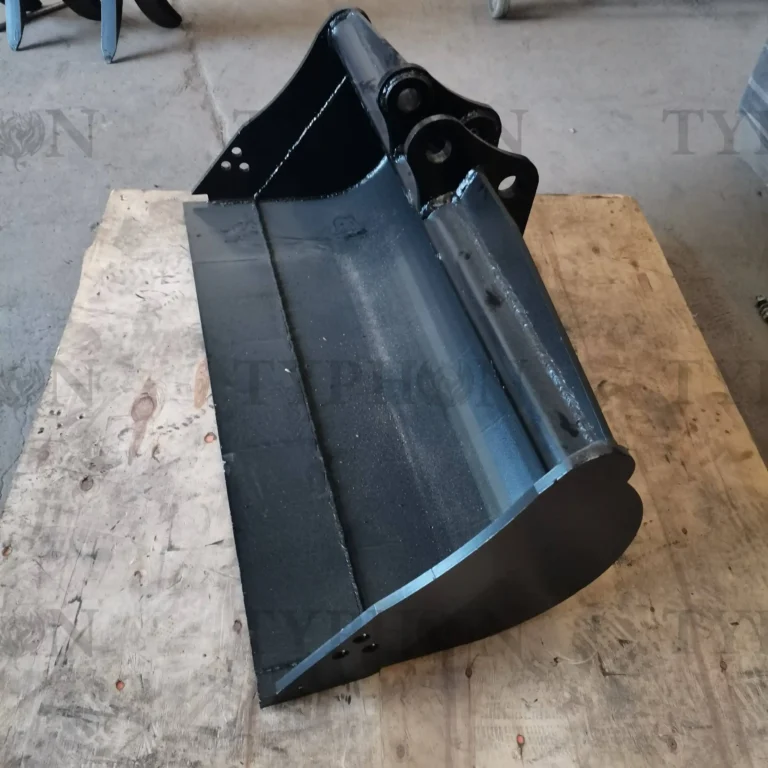 47โณ (1200mm) Heavy-Duty Hydraulic Tilting Bucket โ For 2 to 3.5-Ton Mini Excavators - Image 3