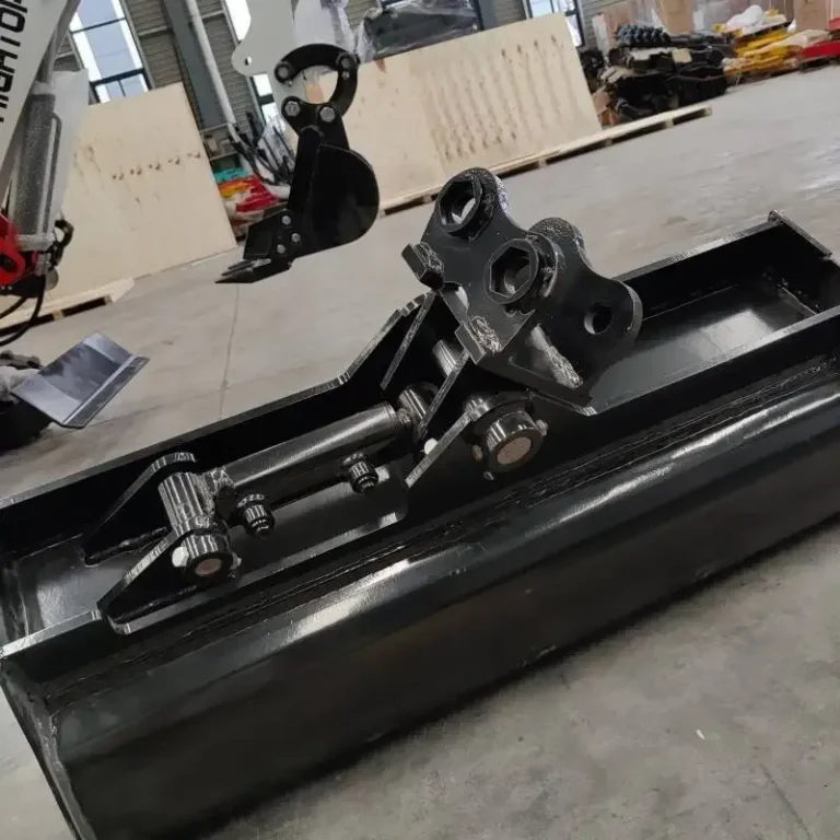600mm Heavy-Duty Hydraulic Tilting Bucket โ For TYPHON & 3-Ton Mini Excavators - Image 4