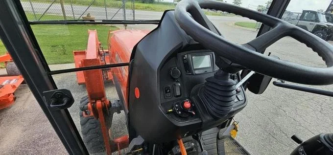 2018 Kubota B2650HSDC B50 Series Compact Tractor - Image 4