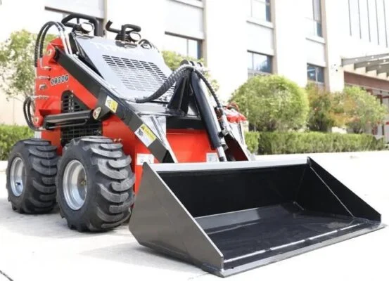 TYPHON STOMP Mini Skid Steer Loader โ 22.1 HP Honda Gas Engine - Image 3