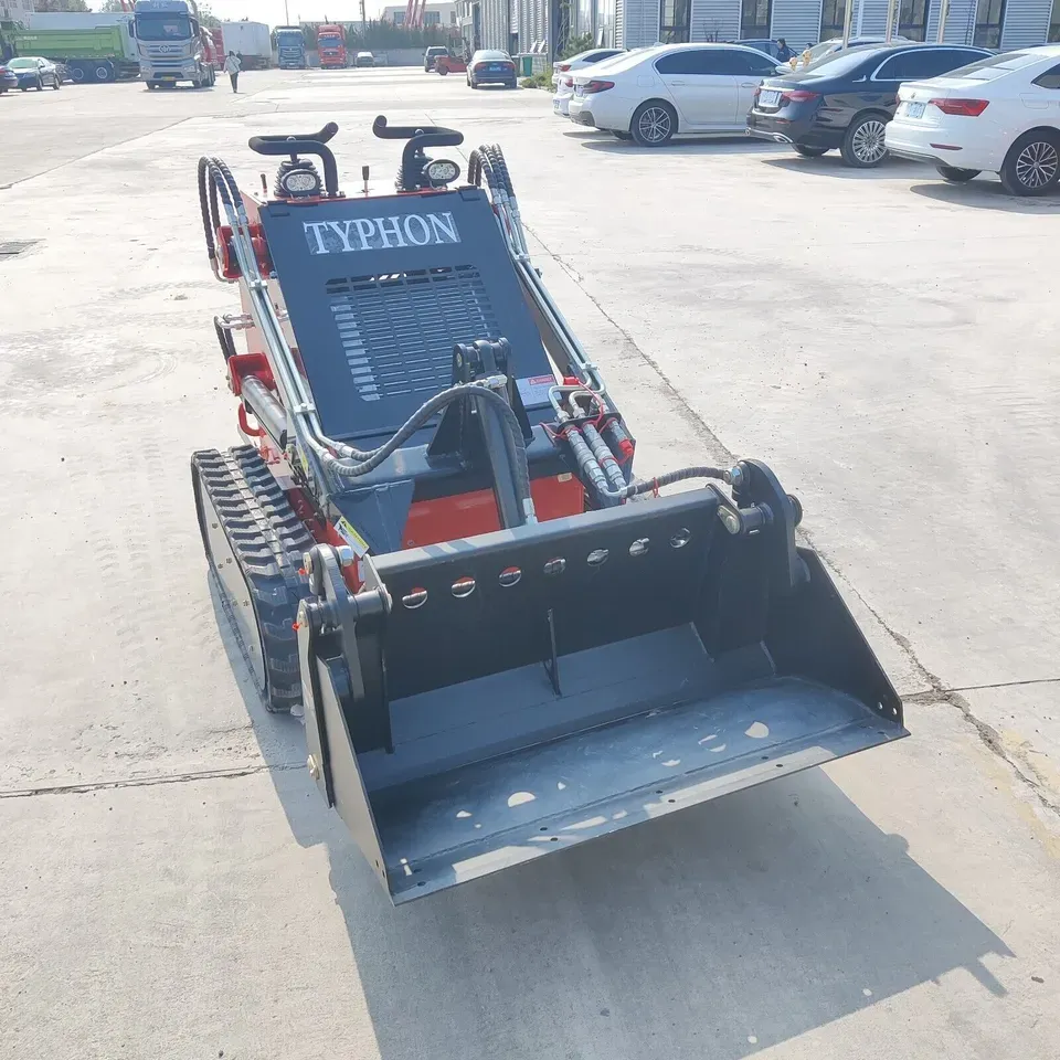 Heavy-Duty Skid Steer 4-in-1 Combination Bucket Attachment - Image 4