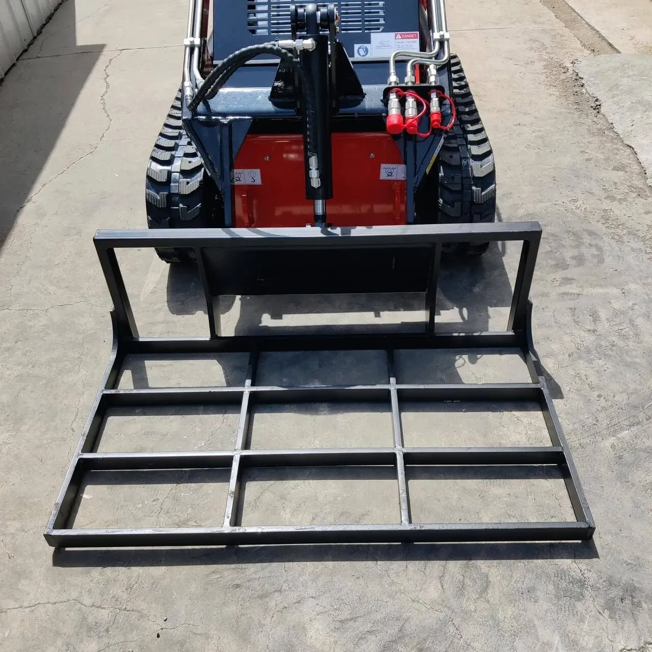 Heavy-Duty Skid Steer Land Leveler and Grader Attachment - Image 4