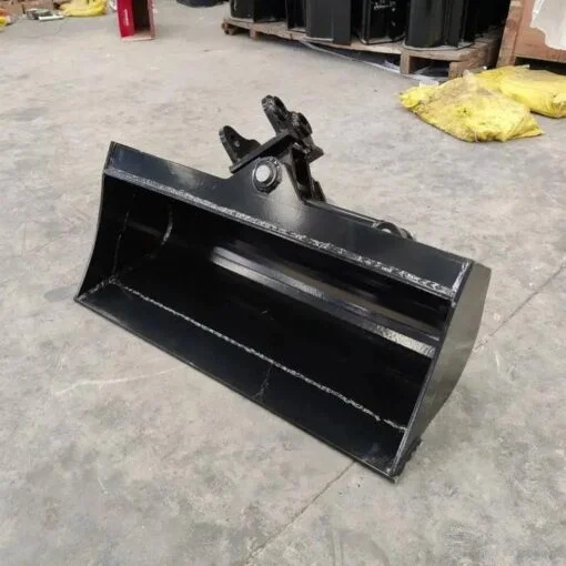 600mm Heavy-Duty Hydraulic Tilting Bucket โ For TYPHON & 3-Ton Mini Excavators - Image 2