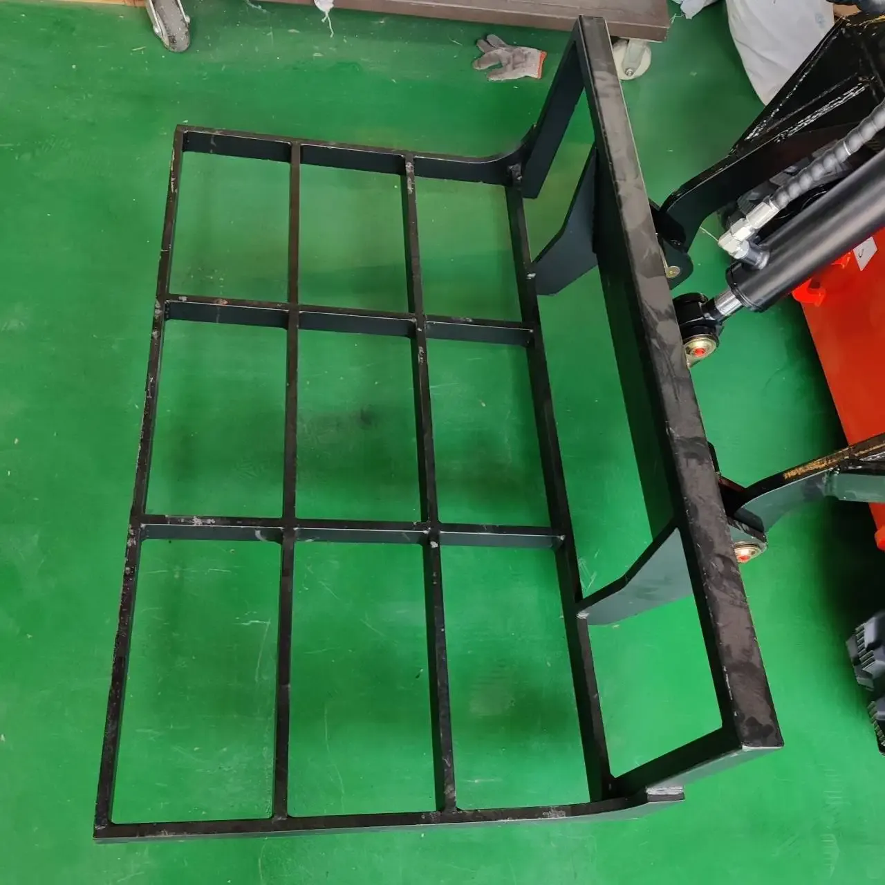 Heavy-Duty Skid Steer Land Leveler and Planer Attachment - Image 3